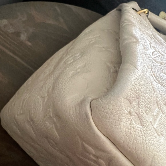 AUTHENTIC LV Empreinte Artsy MM Neige - Picture 3 of 14